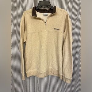 Crème colored Columbia quarter zip